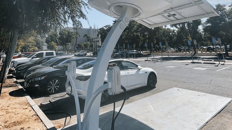 De kosten van een Tesla